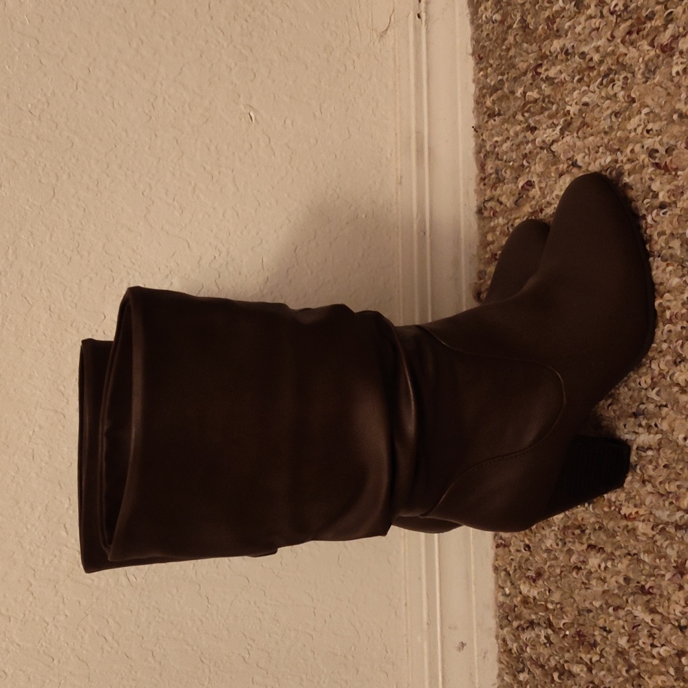 Boots - Picture 3 of 4